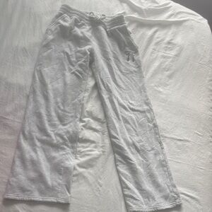 Women’s gray Hollister bow sweatpants